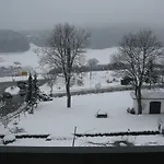 Hotel-restaurant Lindenhof ホテル *