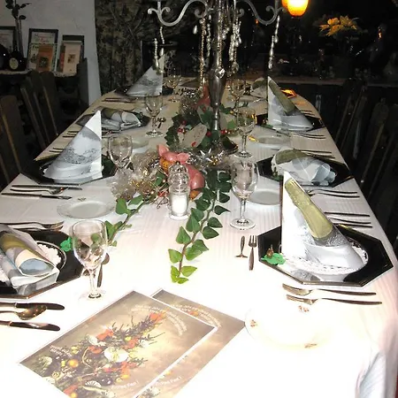 호텔 Hotel-restaurant Lindenhof