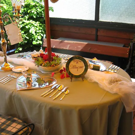호텔 Hotel-restaurant Lindenhof